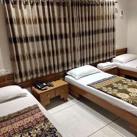 Hotel Ankit Virpur Zewnętrze zdjęcie