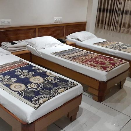 Hotel Ankit Virpur Zewnętrze zdjęcie