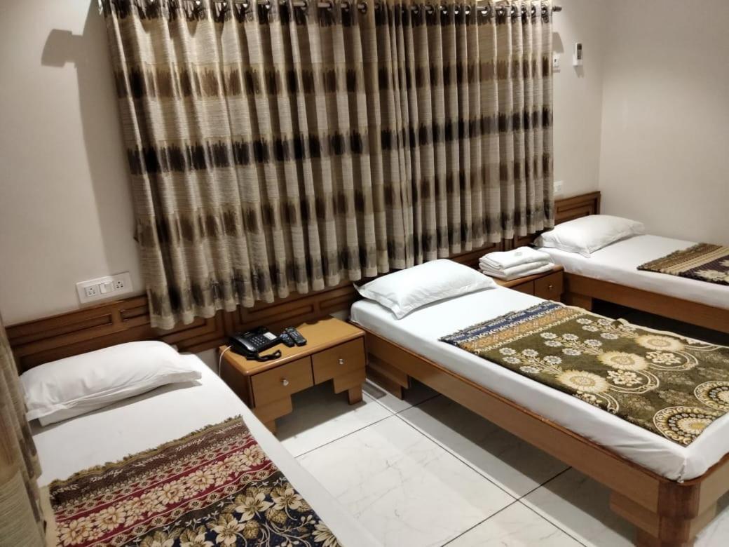 Hotel Ankit Virpur Zewnętrze zdjęcie