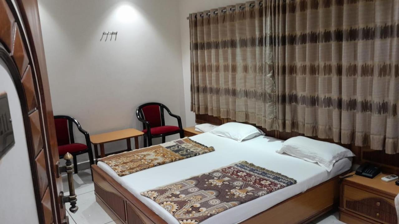 Hotel Ankit Virpur Zewnętrze zdjęcie