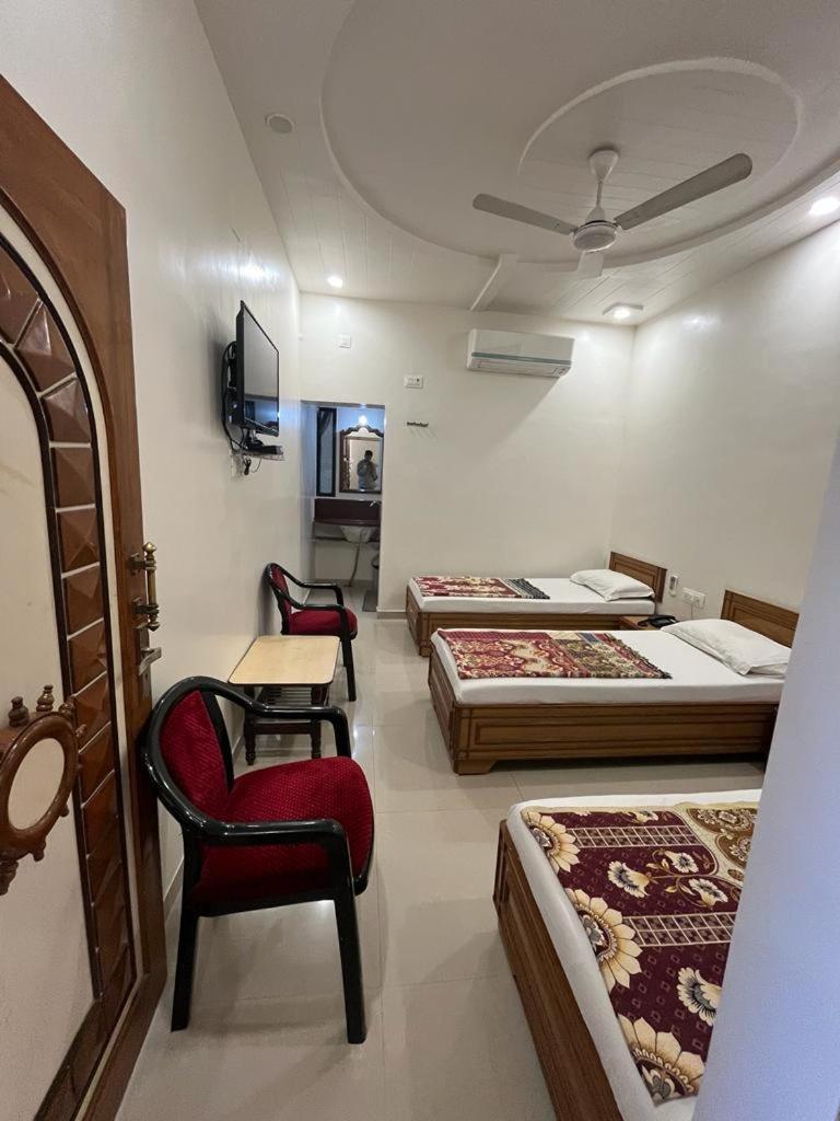 Hotel Ankit Virpur Zewnętrze zdjęcie